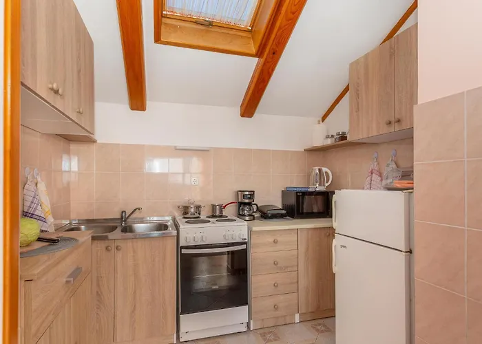公寓 1 Bedroom Lovely In