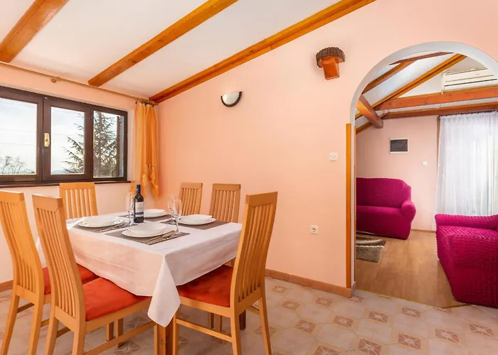 公寓 1 Bedroom Lovely In