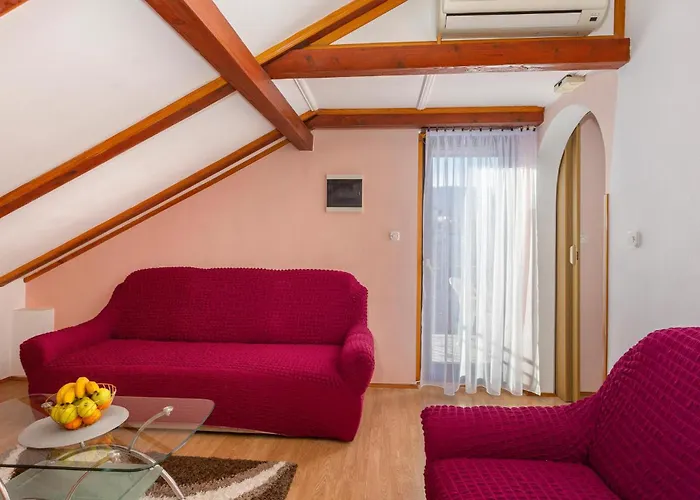 1 Bedroom Lovely In *
