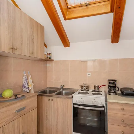 1 Bedroom Lovely In Apartment Matulji