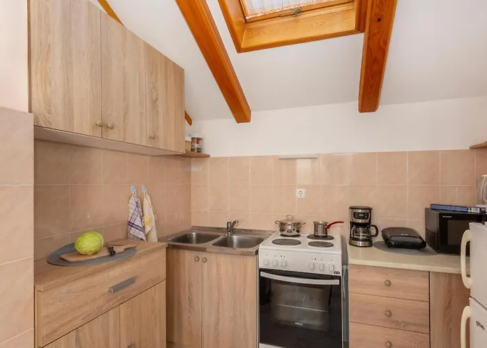 1 Bedroom Lovely In Apartment Matulji