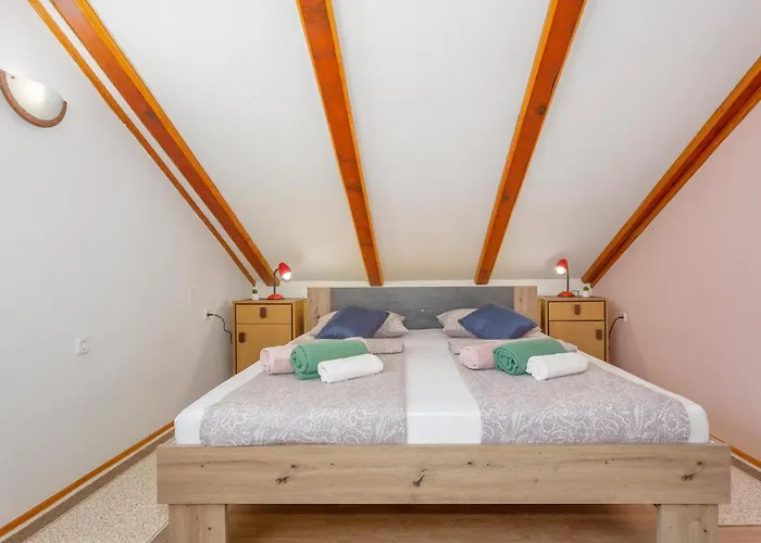 1 Bedroom Lovely In *