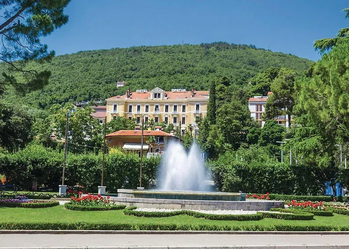 1 Bedroom Lovely In Apartment *